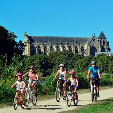 sortie velo au jard famille chalons en champagnecc manquillet coll adt marne30 - Tourisme dans la Marne en Champagne