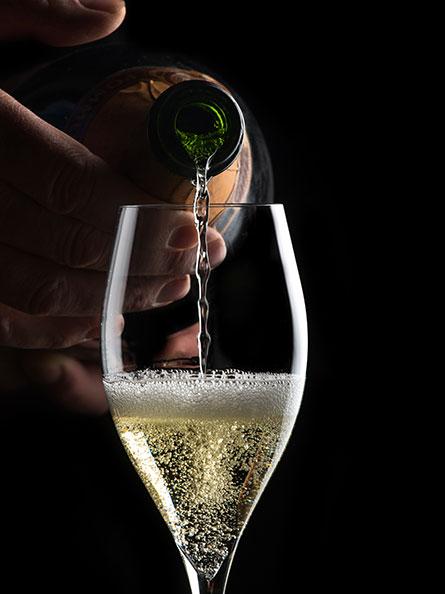 fines bulles de champagnecmichael boudot coll adt marne - Tourisme dans la Marne en Champagne