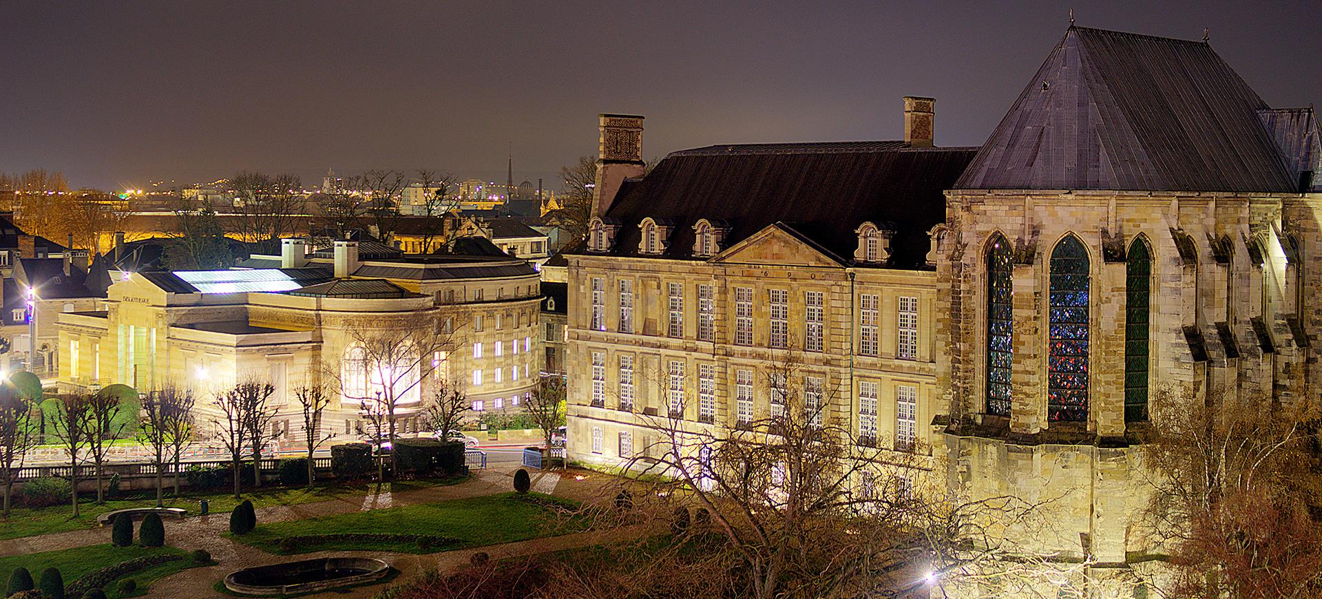 Palais du Tau & Bibliothèque Carnégie - Reims © C. Moya - Reims Tourisme
