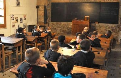 École de 1900 à Œuilly dans la Marne en Champagne