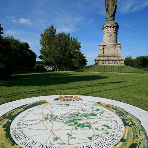 Statue pape urbain II - Châtillon sur Marne